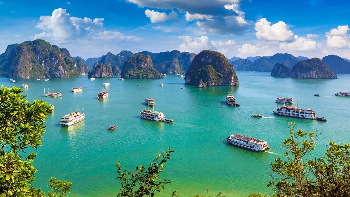 Vietnam Signature Journey North to South – 10 Days Premium Private Tour Led by Women Vietnam Signature Journey North to South – 10 Days Premium Private Tour Led by Women