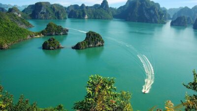 Vietnam Signature Journey North to South – 10 Days Premium Private Tour Led by Women