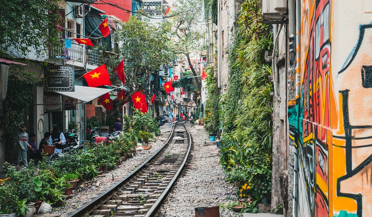 Hanoi Heritage & Halong Bay Luxury Escape – 3 Days | Premium Private Tour Led By Women Hanoi Heritage & Halong Bay Luxury Escape – 3 Days | Premium Private Tour Led By Women