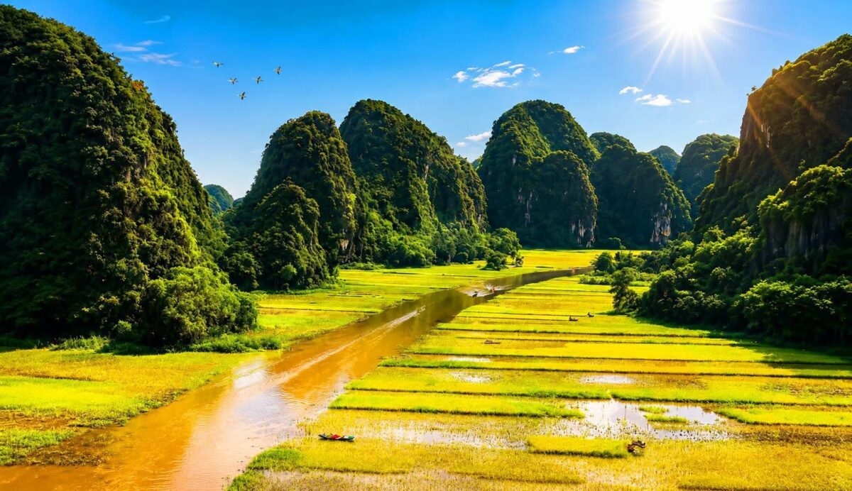 Mai Chau, Pu Luong & Ninh Binh Explorer – 4 Days | Premium Private Tour Led By Women Mai Chau, Pu Luong & Ninh Binh Explorer – 4 Days | Premium Private Tour Led By Women